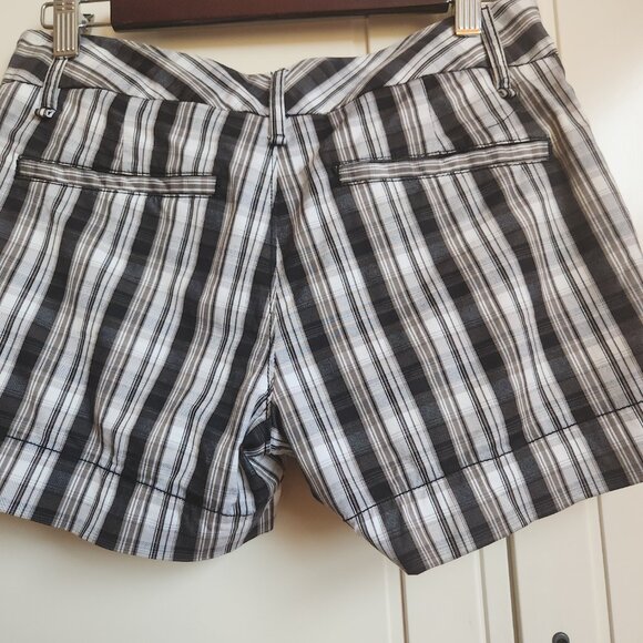Beautiful 100% Cotton Madras Shorts - Picture 2 of 3